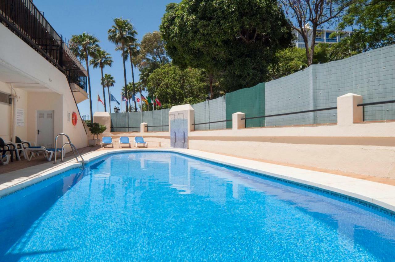 Eden Roc BeachFront Apartments Marbella Exterior foto
